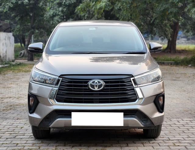 Second-hand 2022 Toyota Innova Crysta 2.7 GX 8 STR for sale in New Delhi-2