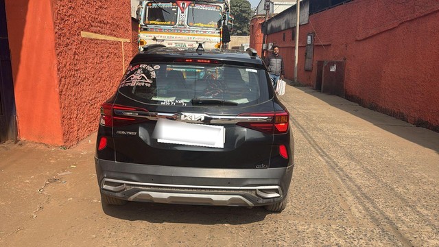 Second-hand 2022 Kia Seltos HTX G for sale in Howrah-1