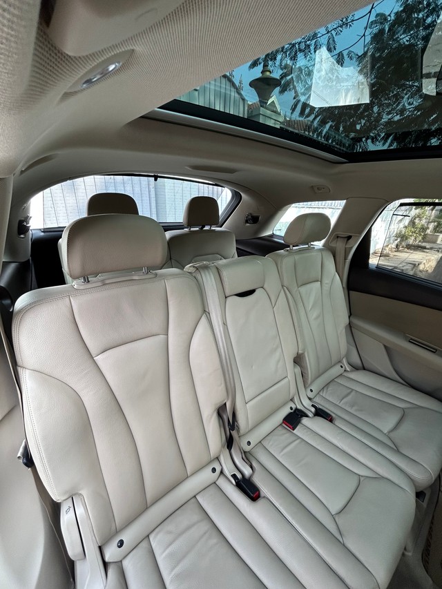 Second-hand 2019 Audi Q7 40 TFSI Quattro for sale in New Delhi-9