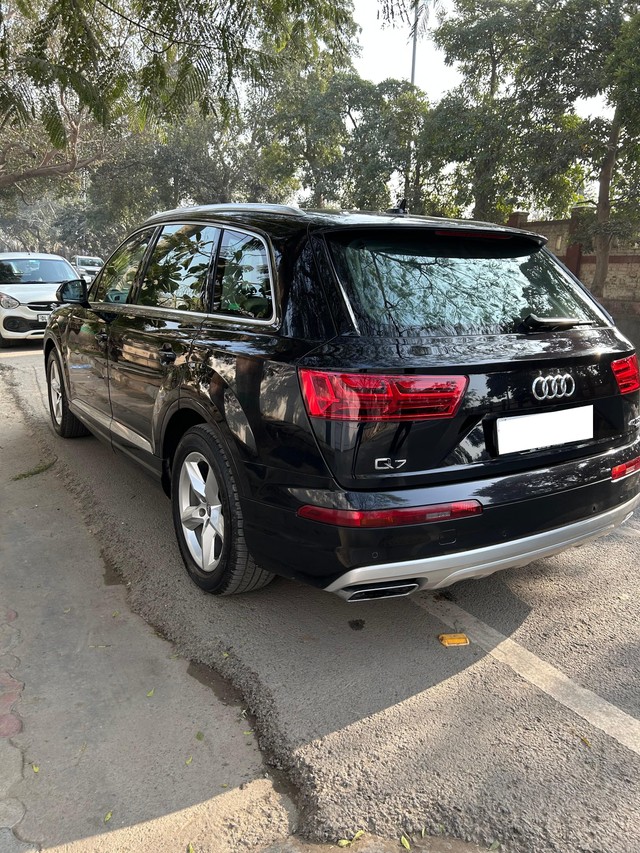 Second-hand 2019 Audi Q7 40 TFSI Quattro for sale in New Delhi-13