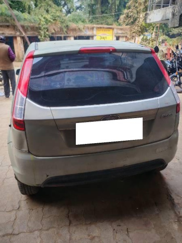 Second-hand 2010 Ford Figo Petrol Titanium for sale in Patna-1