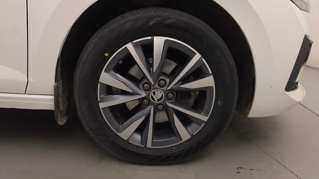 Second-hand 2022 Skoda Slavia 1.0 TSI Style AT BSVI for sale in Bangalore-17