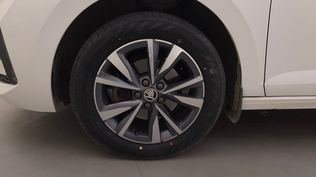 Second-hand 2022 Skoda Slavia 1.0 TSI Style AT BSVI for sale in Bangalore-20