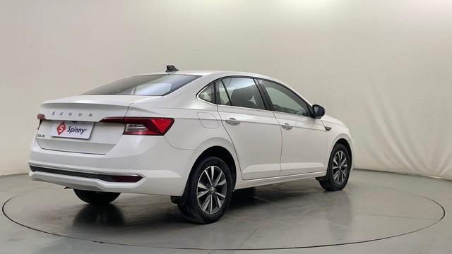 Second-hand 2022 Skoda Slavia 1.0 TSI Style AT BSVI for sale in Bangalore-3