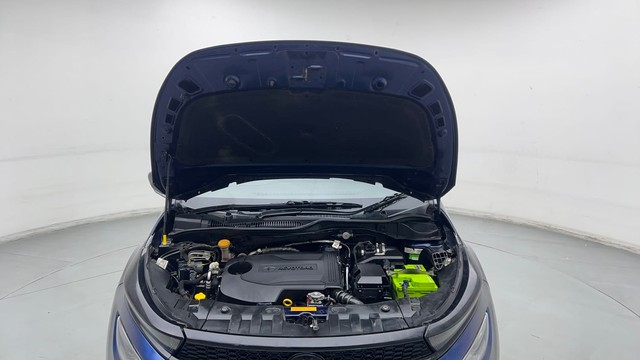 Second-hand 2022 Tata Altroz XZ Diesel for sale in New Delhi-8