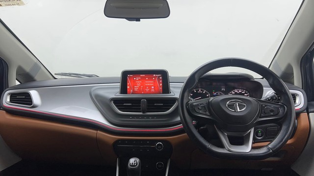 Second-hand 2022 Tata Altroz XZ Diesel for sale in New Delhi-11