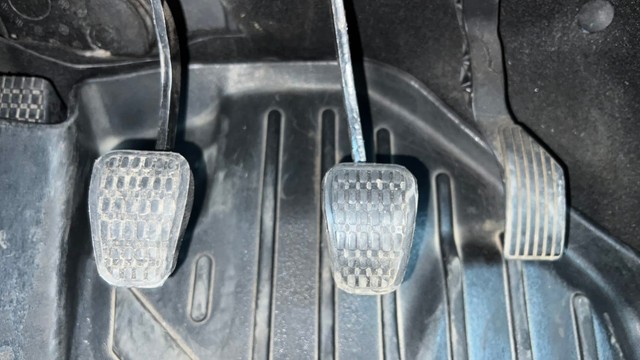 Second-hand 2022 Tata Altroz XZ Diesel for sale in New Delhi-14