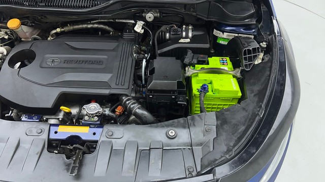 Second-hand 2022 Tata Altroz XZ Diesel for sale in New Delhi-30