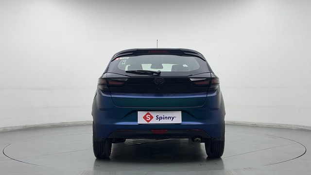 Second-hand 2022 Tata Altroz XZ Diesel for sale in New Delhi-4