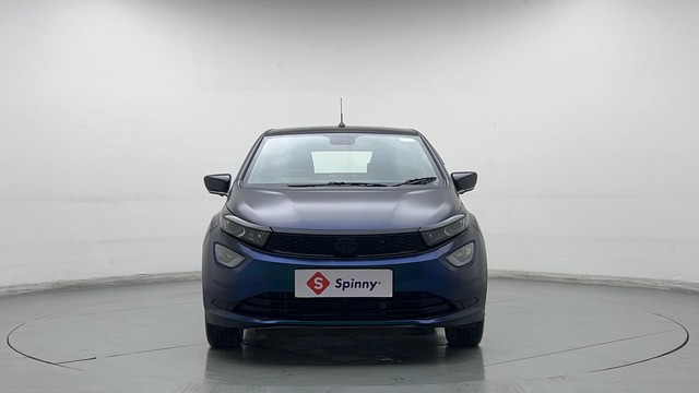 Second-hand 2022 Tata Altroz XZ Diesel for sale in New Delhi-7