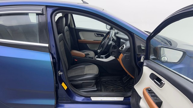 Second-hand 2022 Tata Altroz XZ Diesel for sale in New Delhi-15