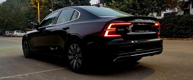 Second-hand 2021 Volvo S60 T4 Inscription for sale in New Delhi-4