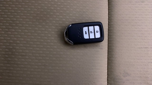 Second-hand 2017 Honda City i VTEC V for sale in Chennai-21