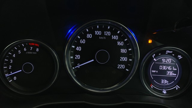 Second-hand 2017 Honda City i VTEC V for sale in Chennai-11