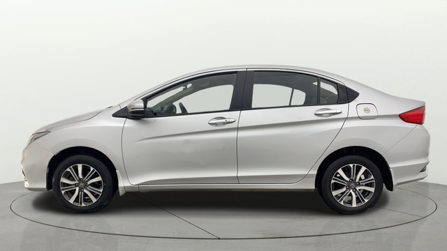 Second-hand 2017 Honda City i VTEC V for sale in Chennai-5