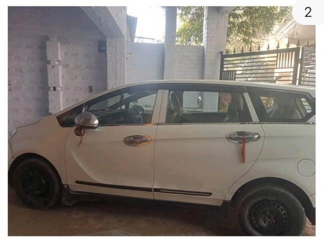 Second-hand 2019 Mahindra Marazzo M4 for sale in Fatehpur-1