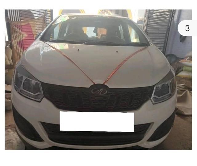 Second-hand 2019 Mahindra Marazzo M4 for sale in Fatehpur-2