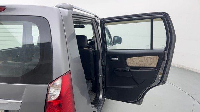 Second-hand 2017 Maruti Suzuki Wagon R VXI for sale in Ghaziabad-30