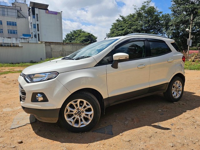 Second-hand 2017 Ford Ecosport 1.5 Petrol Titanium BSIV for sale in Bangalore-9