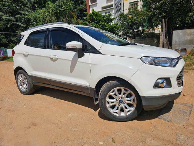 Second-hand 2017 Ford Ecosport 1.5 Petrol Titanium BSIV for sale in Bangalore-7