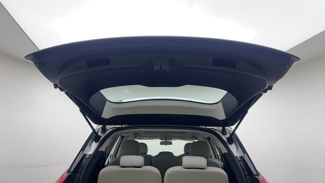 Second-hand 2022 Mahindra XUV700 AX5 7 Str for sale in Noida-29