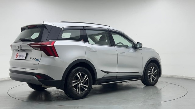 Second-hand 2022 Mahindra XUV700 AX5 7 Str for sale in Noida-3