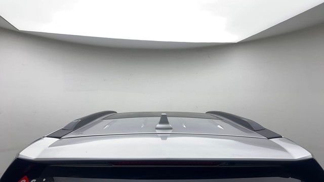 Second-hand 2022 Mahindra XUV700 AX5 7 Str for sale in Noida-22