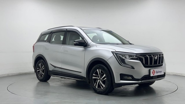 Second-hand 2022 Mahindra XUV700 AX5 7 Str for sale in Noida-1