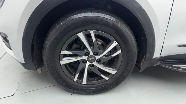 Second-hand 2022 Mahindra XUV700 AX5 7 Str for sale in Noida-20