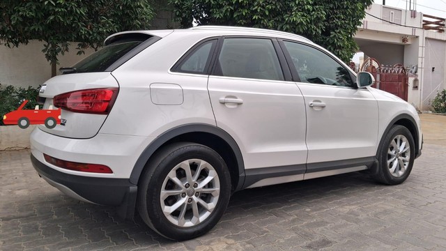 Second-hand 2015 Audi Q3 35 TDI Quattro Premium for sale in Coimbatore-14