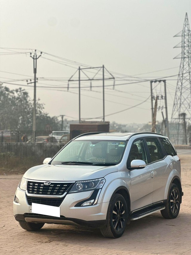 Mahindra XUV500 AT W10 FWD Second-hand 2018 Mahindra XUV500 AT W10 FWD for sale in Zirakpur-3