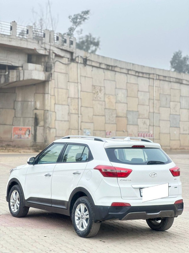 Second-hand 2015 Hyundai Creta 1.6 CRDi SX for sale in Zirakpur-2