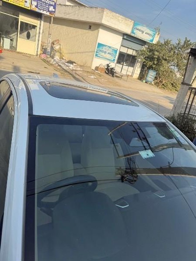 Second-hand 2023 Honda City VX CVT for sale in Panipat-3