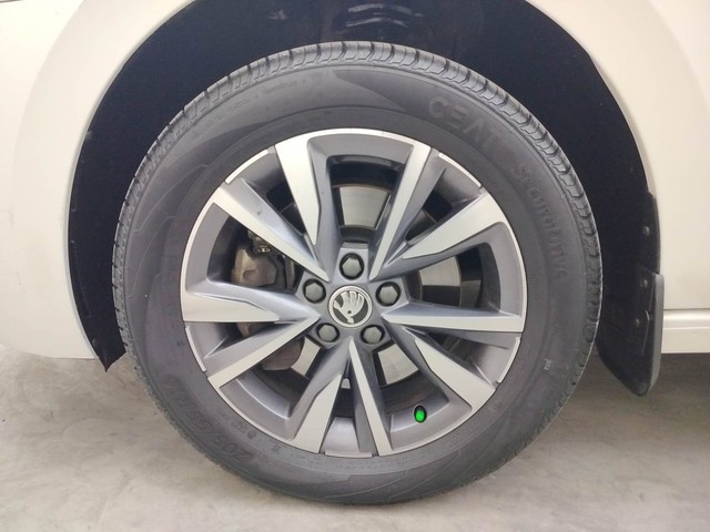 Second-hand 2022 Skoda Slavia 1.5 TSI Style DSG for sale in Coimbatore-20