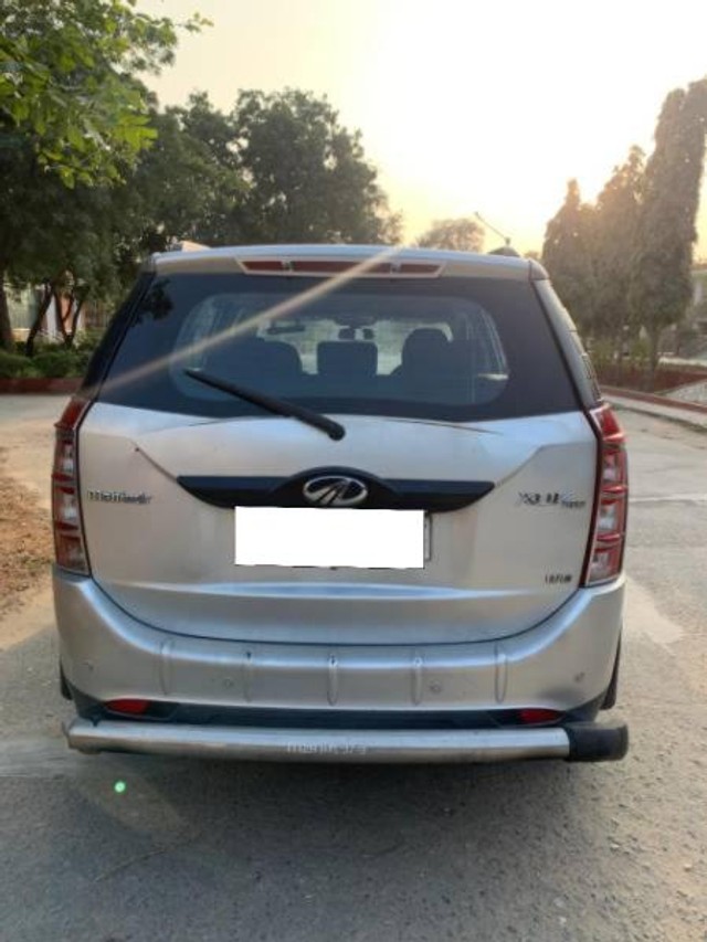 Second-hand 2013 Mahindra XUV500 W8 2WD for sale in Pali-1