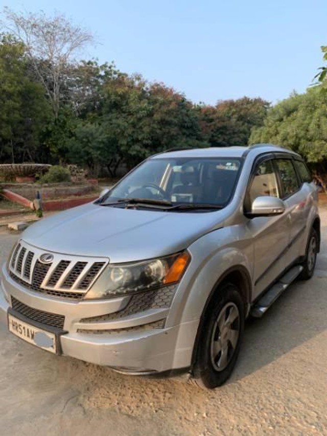 Second-hand 2013 Mahindra XUV500 W8 2WD for sale in Pali-3