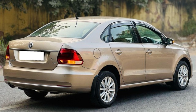 Second-hand 2017 Volkswagen Vento 1.2 TSI Highline AT for sale in New Delhi-10