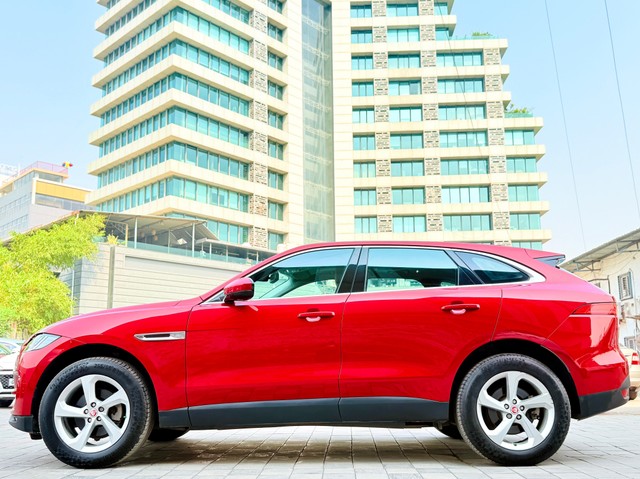 Second-hand 2018 Jaguar F-Pace Prestige 2.0 AWD for sale in Surat-2