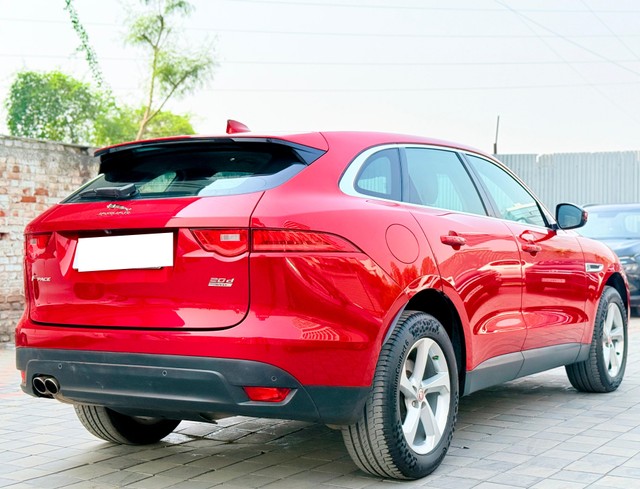 Second-hand 2018 Jaguar F-Pace Prestige 2.0 AWD for sale in Surat-11