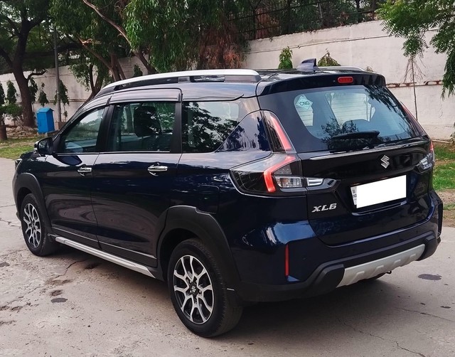 Second-hand 2024 Maruti XL6 Zeta CNG for sale in New Delhi-2