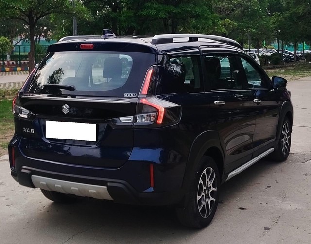 Second-hand 2024 Maruti XL6 Zeta CNG for sale in New Delhi-6