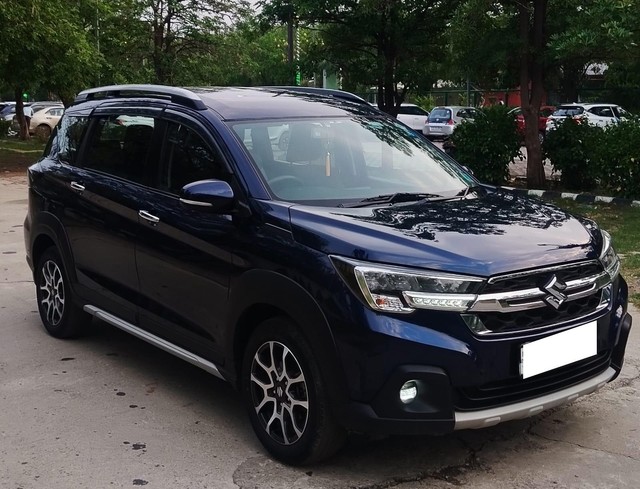 Second-hand 2024 Maruti XL6 Zeta CNG for sale in New Delhi-5