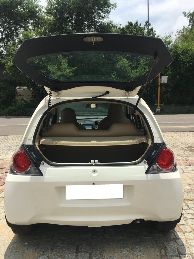 Second-hand 2015 Honda Brio VX AT for sale in New Delhi-18