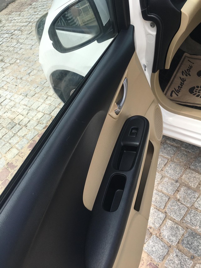 Second-hand 2015 Honda Brio VX AT for sale in New Delhi-14