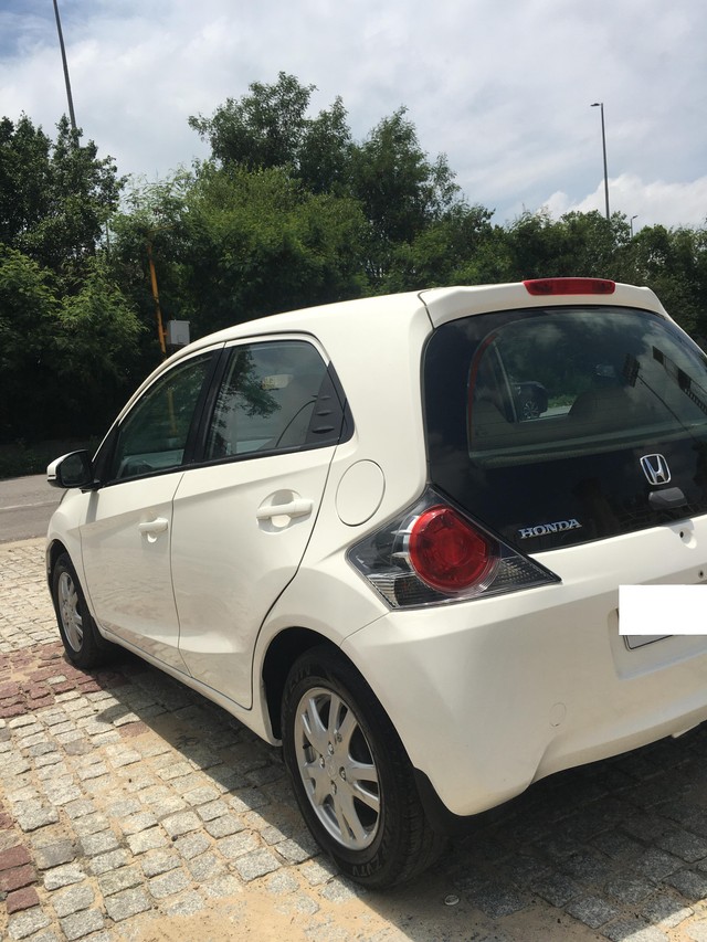 Second-hand 2015 Honda Brio VX AT for sale in New Delhi-3