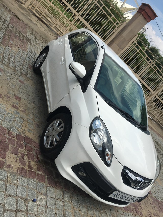 Second-hand 2015 Honda Brio VX AT for sale in New Delhi-7