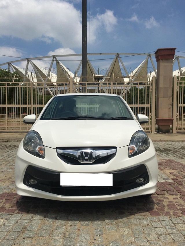 Second-hand 2015 Honda Brio VX AT for sale in New Delhi-5