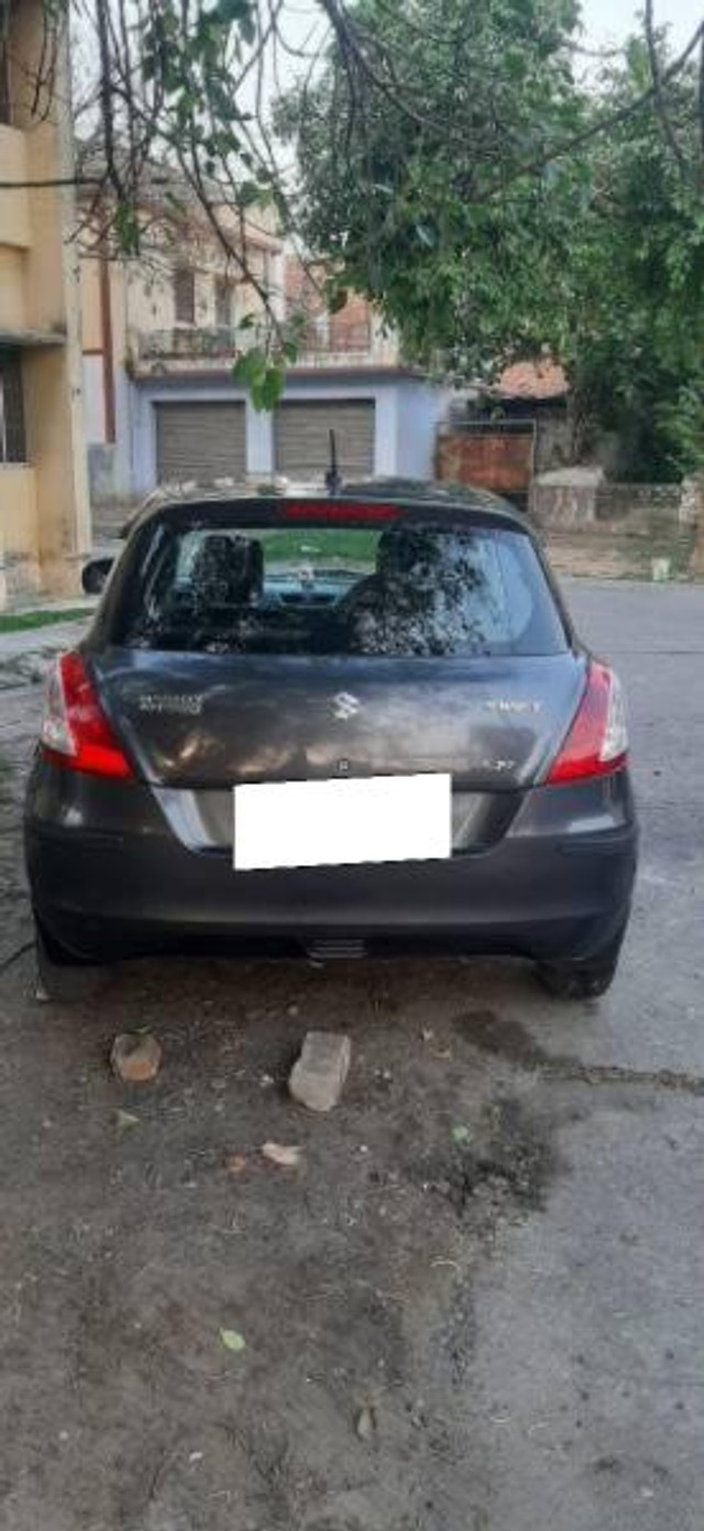 Second-hand 2017 Maruti Suzuki Swift LXI BSIV for sale in Muzaffarnagar-1