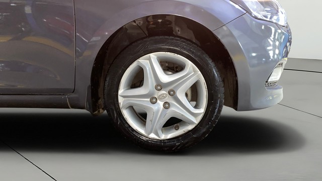 Second-hand 2017 Hyundai i20 Asta 1.2 for sale in Kolkata-23