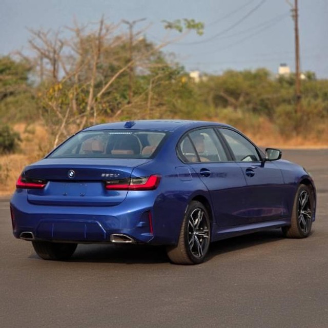 Second-hand 2024 BMW 3 Series Long Wheelbase 330Li M Sport GL for sale in Porvorim-10